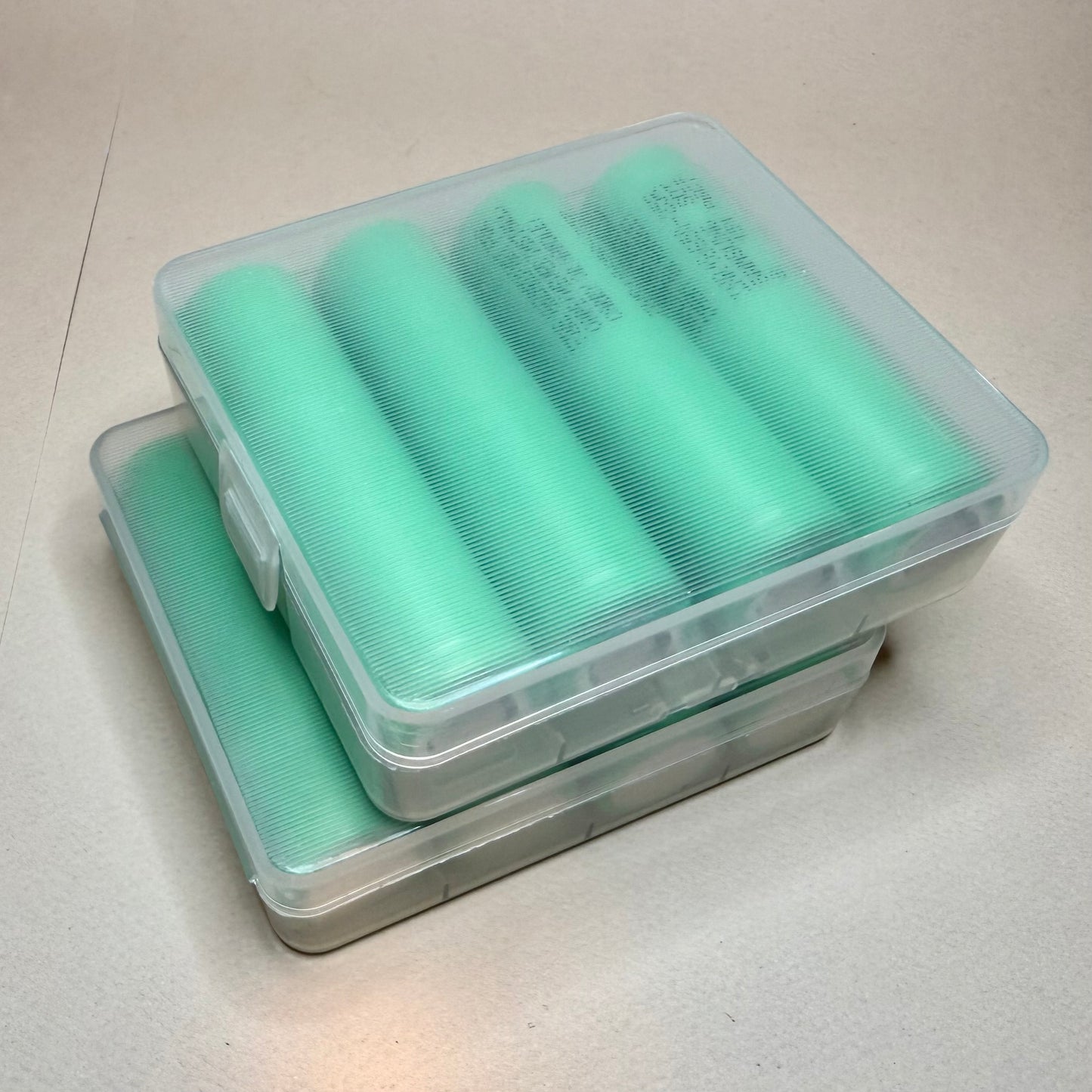 8x Samsung 25R 18650 2500mAh 20A Flat Top Li-ion Batteries + Case – Authentic